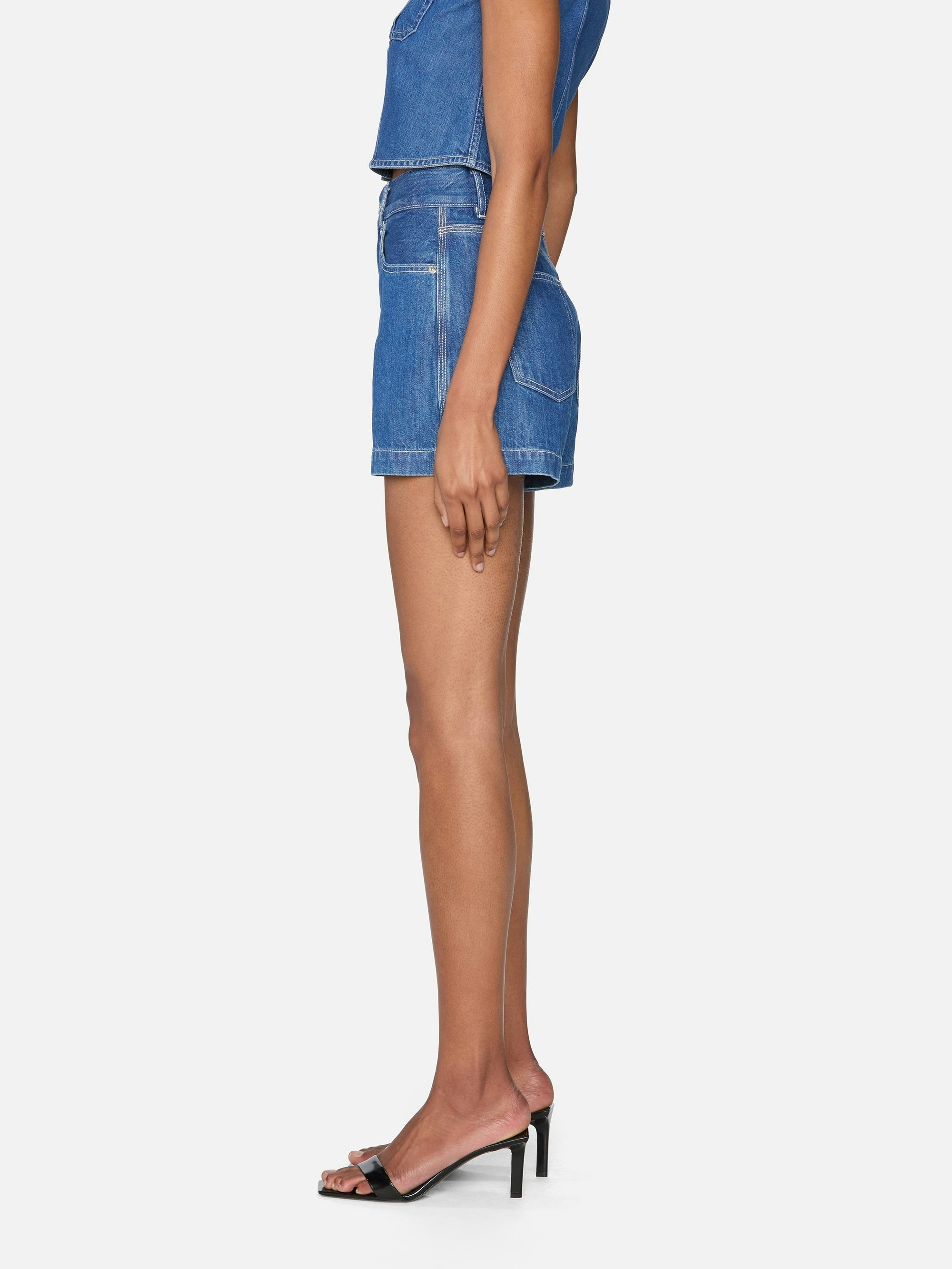 Frame The Charm Short 4009475
