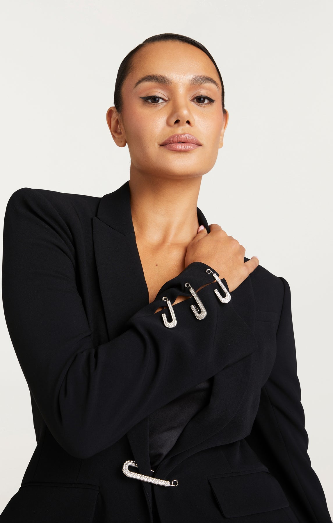 Cinq a Sept Rhinestone Pin Blazer ZJ7511319Z in Black