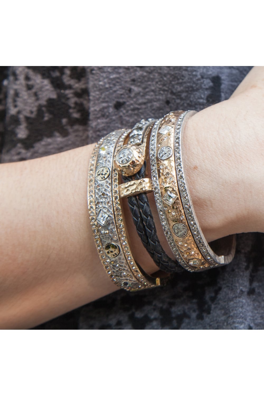 Tat2 Black Leather Gold Bangle B265