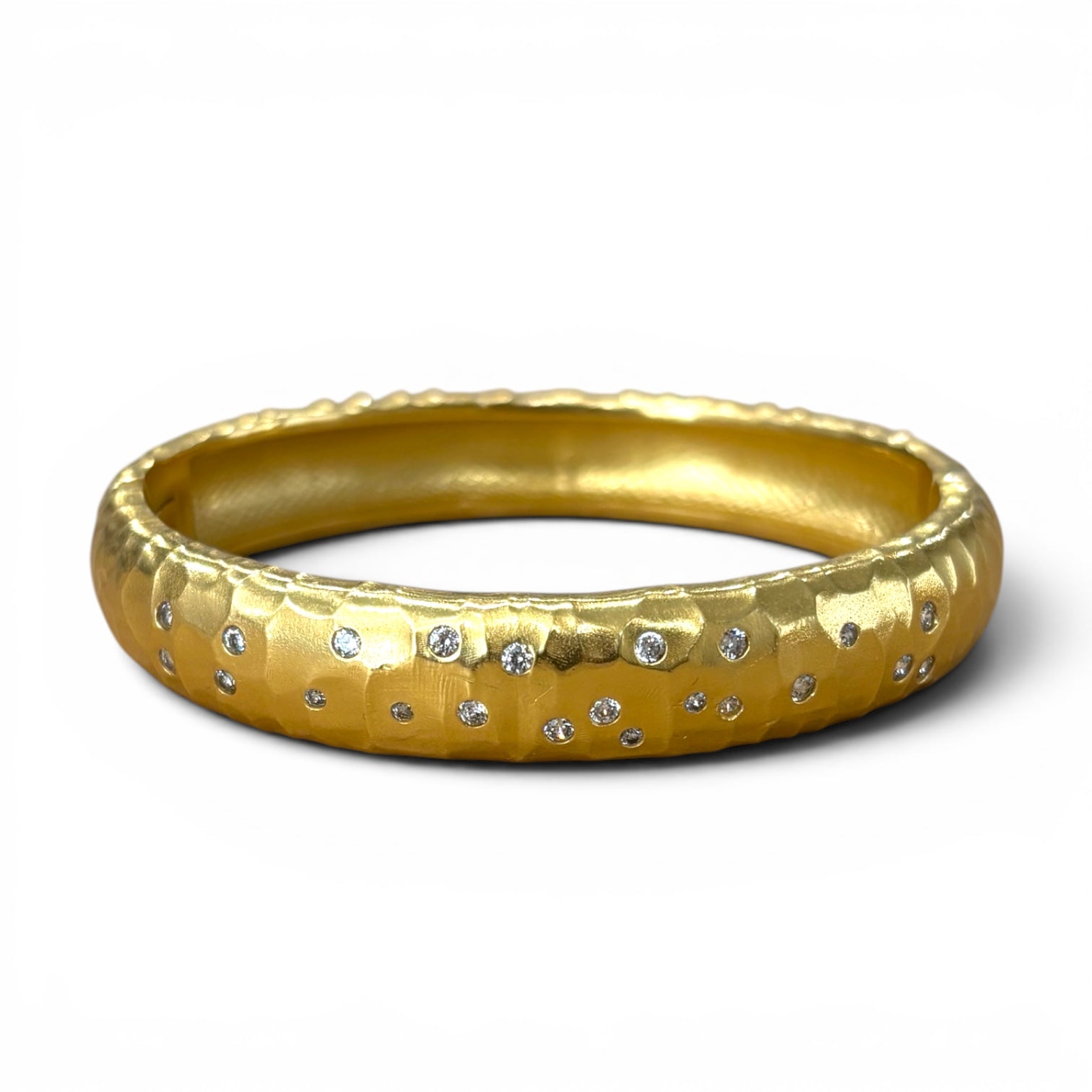 TAT2 B411 Mira Pave Bangle in Gold