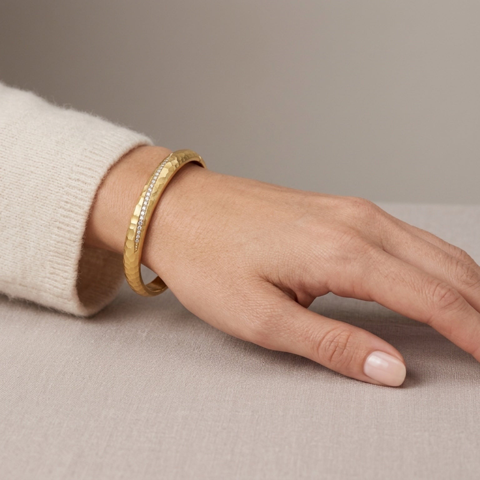 TAT2 B410 Pave Bangle in Gold